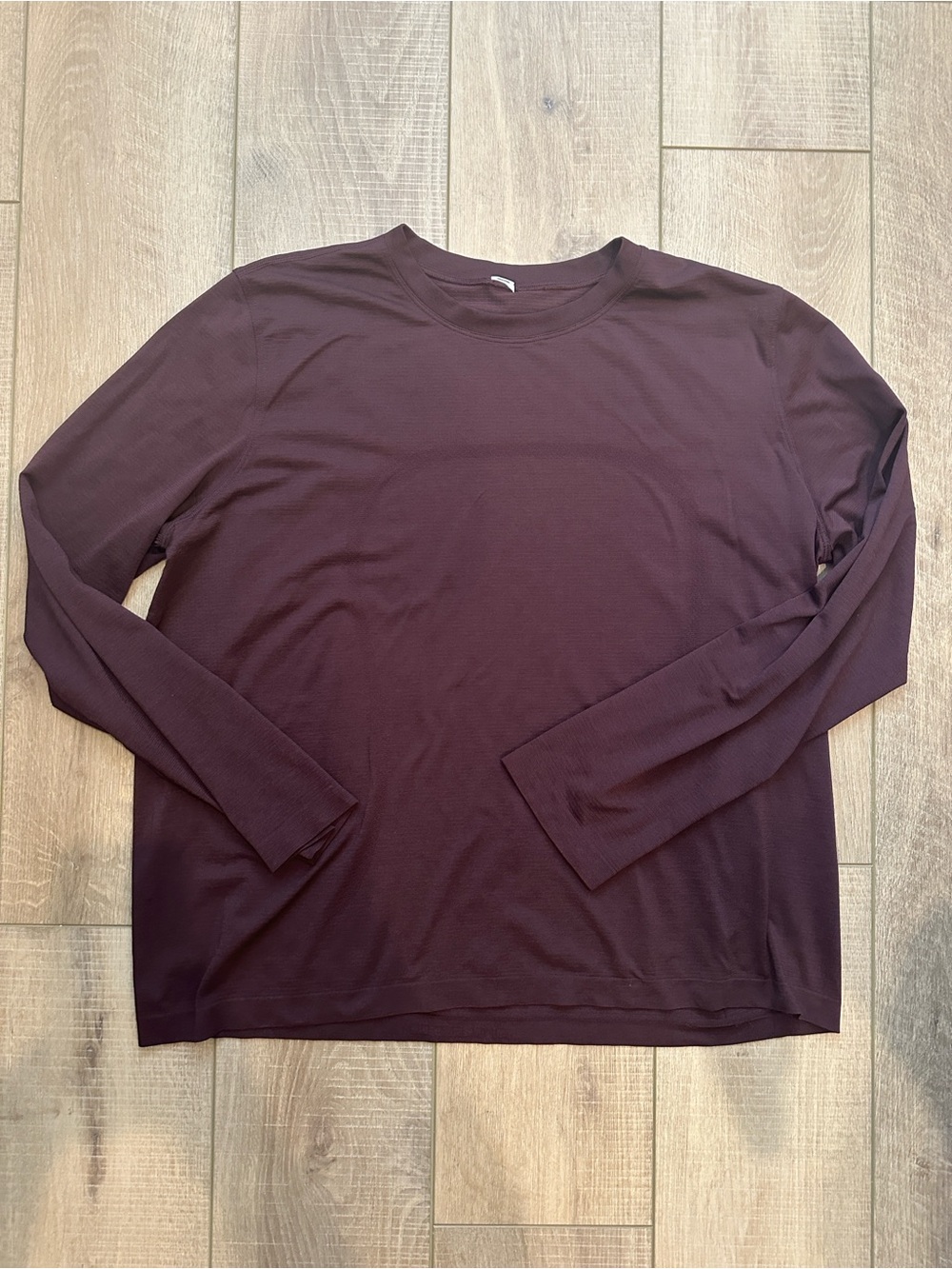 lululemon athletica Long Sleeve Relaxed Swiftly